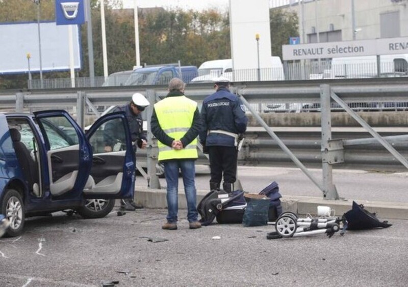 Monza, neonato muore in un incidente: indagato per omicidio colposo il padre