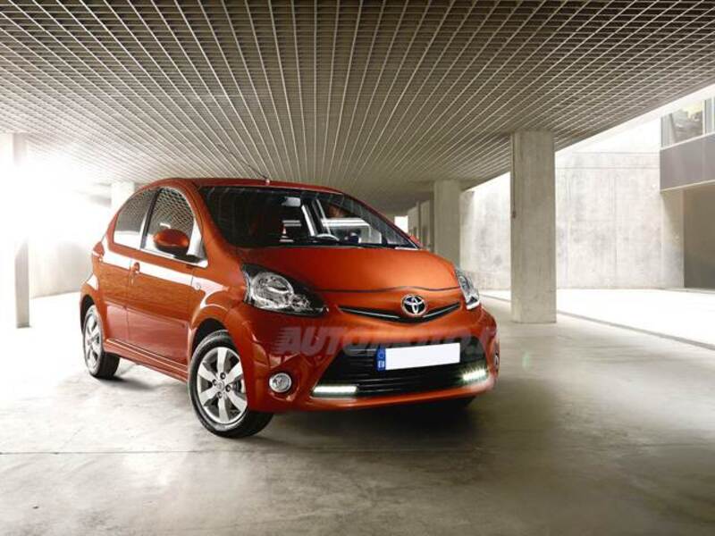 Toyota Aygo 1.0 12V VVT-i 5 porte Lounge Connect
