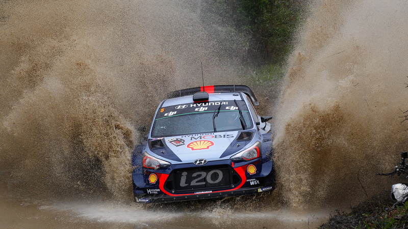 WRC17 Australia. Day 2: Fuori Mikkelsen, avanti Neuville, sempre Hyundai