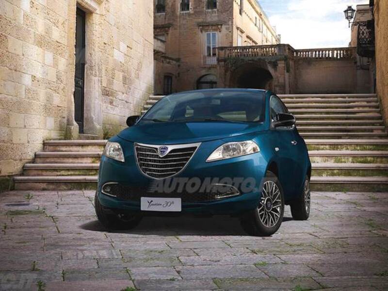 Lancia Ypsilon 0.9 TwinAir 85 CV 5 porte Metano Ecochic 30th Ann.