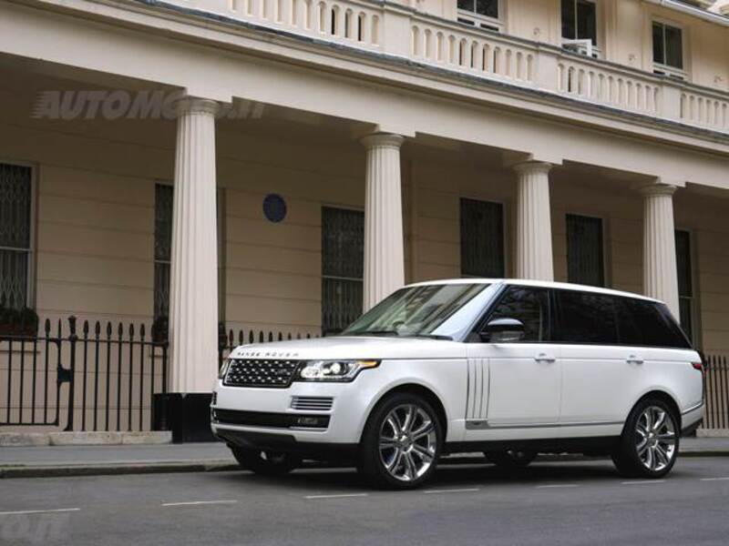 Land Rover Range Rover 3.0 SDV6 HEV Autobiography Black LWB 