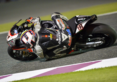 SBK, Qatar 2015. Haslam vince gara 2 a Losail 