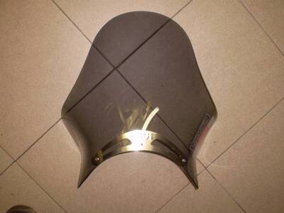 Parabrezza givi per naked