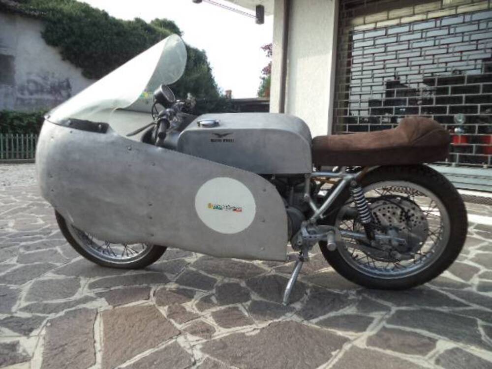 Moto Guzzi 500 CARENA CAMPANA (4)