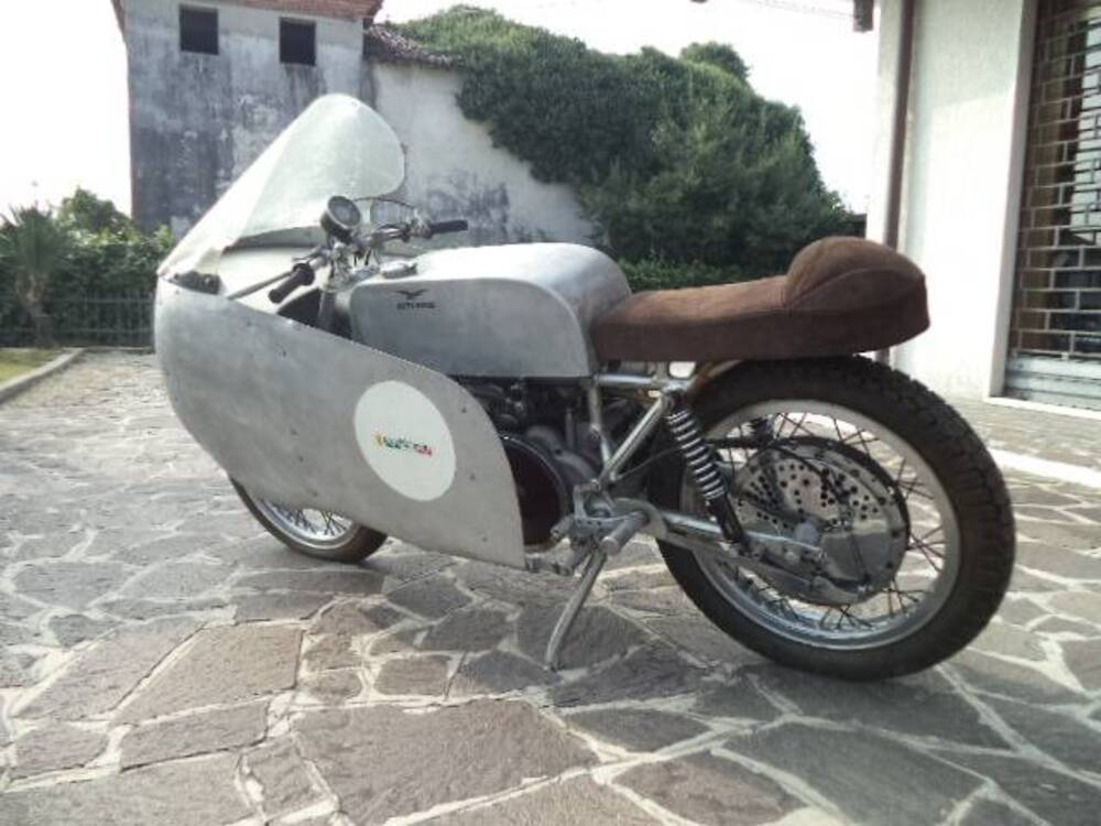 Moto Guzzi 500 CARENA CAMPANA (6)