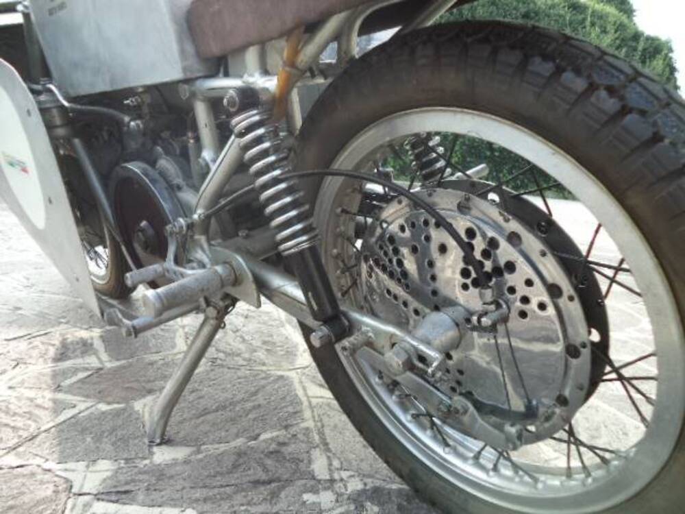 Moto Guzzi 500 CARENA CAMPANA (7)