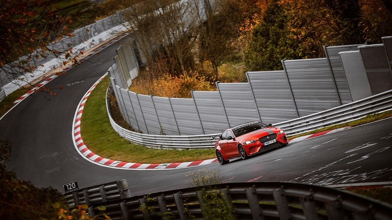 Jaguar XE SV Project 8: record per berline 4 porte al N&uuml;rburgring [video]