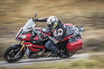 BMW S1000XR 2017 TEST: pi&ugrave; cv, meno vibrazioni