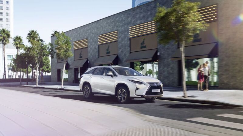 Lexus RX L, il SUV ora anche a 7 posti