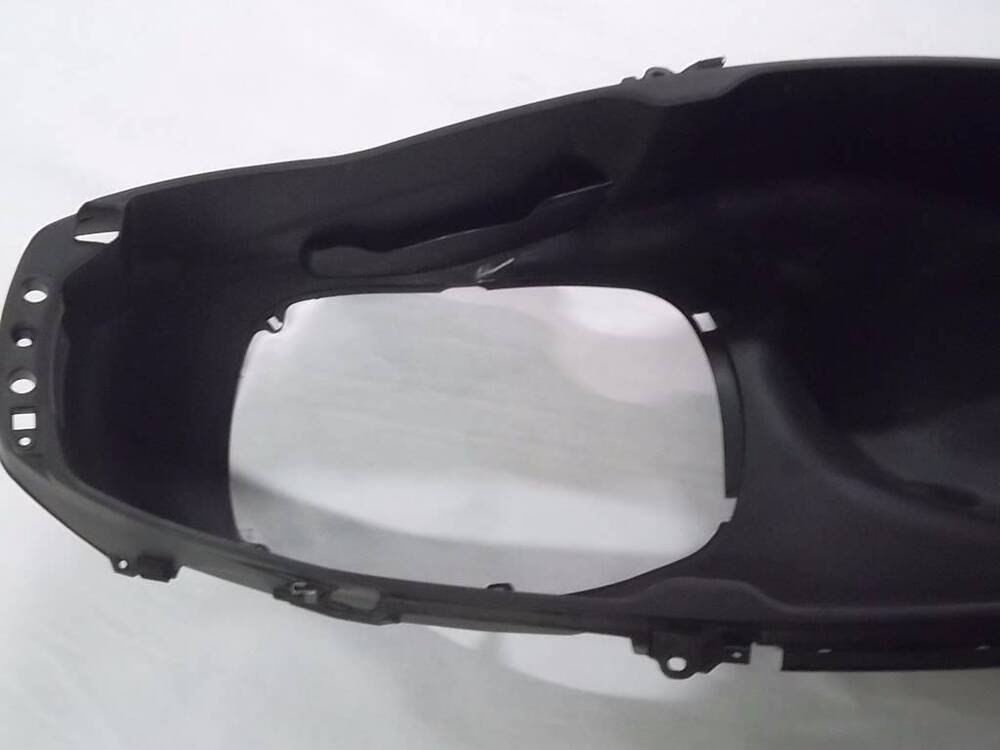 VANO SOTTO SELLA Piaggio X10 (3)
