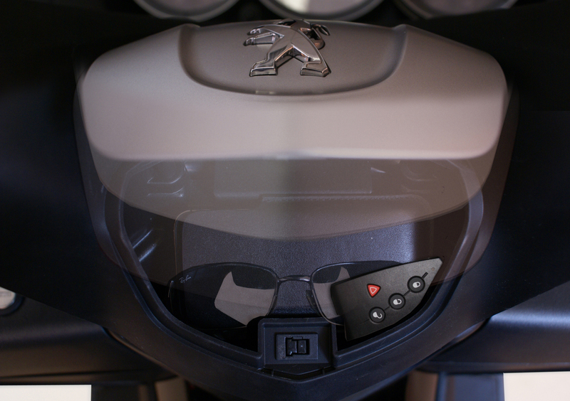 Peugeot Satelis 125 Satelis 125 Black Edition (2017 - 18) (12)