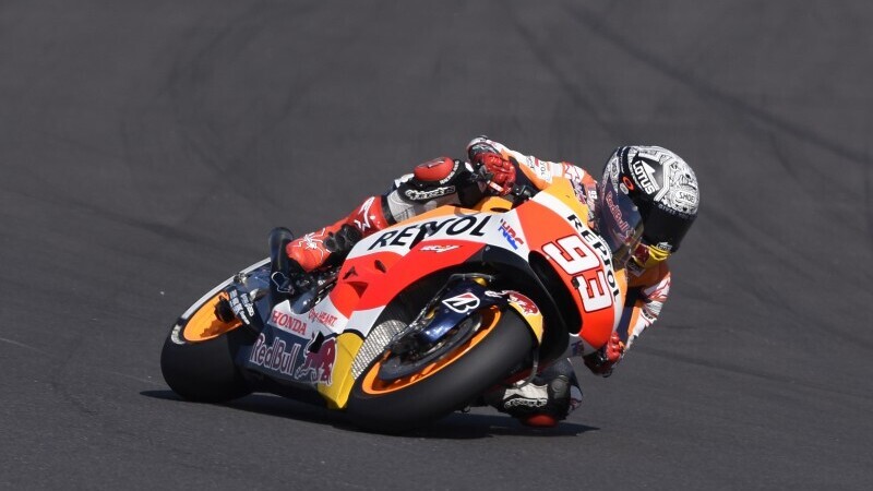MotoGP, Sepang 2015. Marquez: "Valentino, cosa ti &egrave; passato per la testa?"