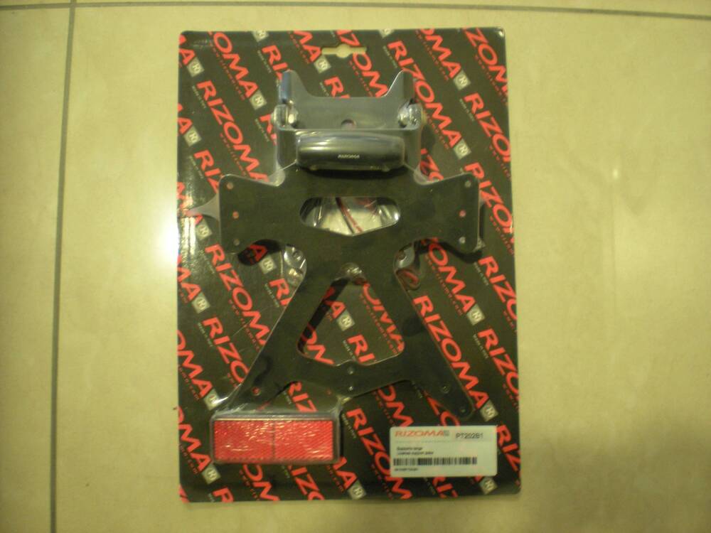 Supporto targa - PT202B1 Rizoma