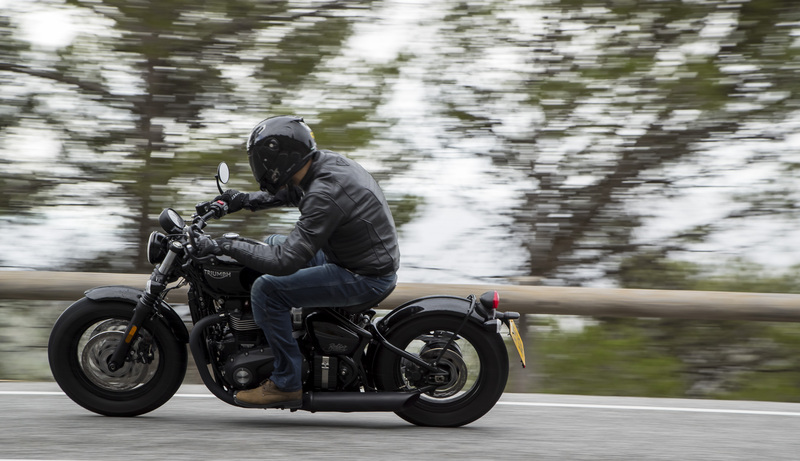 Triumph Bonneville Bobber Black 2018 TEST