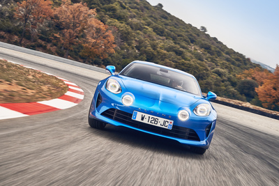 Alpine A110 Premi&egrave;re Edition, 252 CV tra 4C e Cayman [Video]