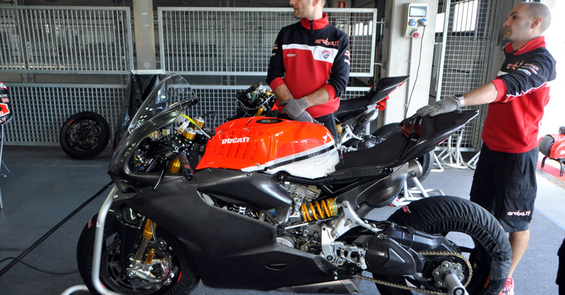 SBK 2016. Davies e Sykes aprono i test invernali