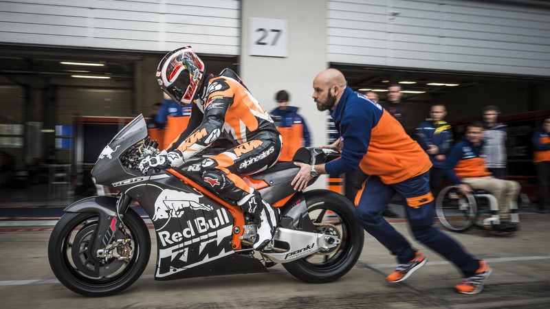 KTM RC16, prime foto della MotoGP di Mattighofen