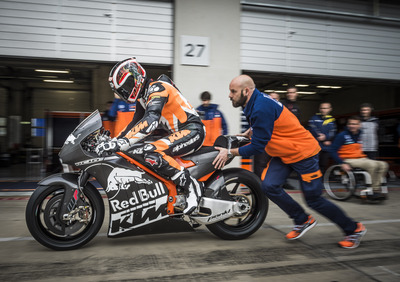 KTM RC16, prime foto della MotoGP di Mattighofen