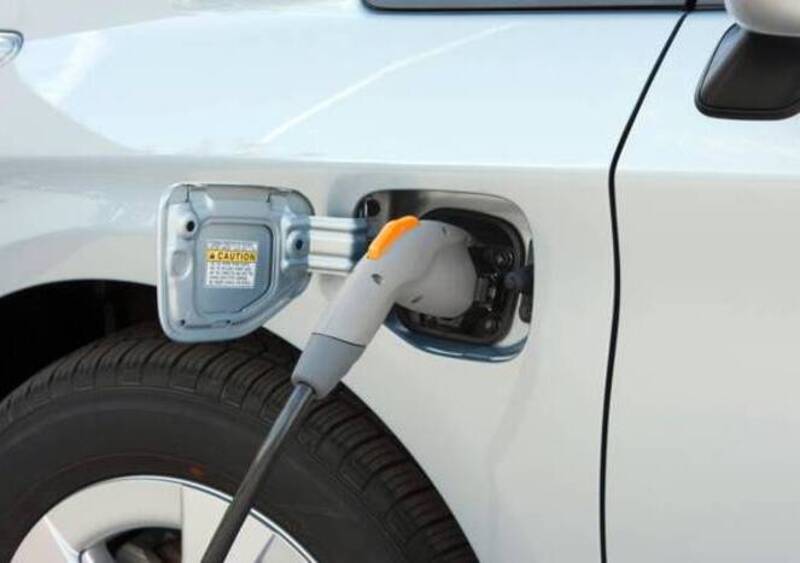 Auto elettriche, ne circolano pi&ugrave; di due milioni al mondo