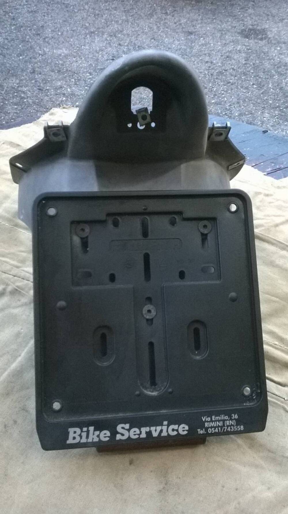 Portatarga Leonardo Aprilia (2)