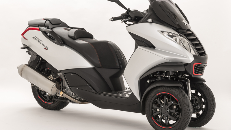 EICMA 2015: Peugeot Metropolis RS