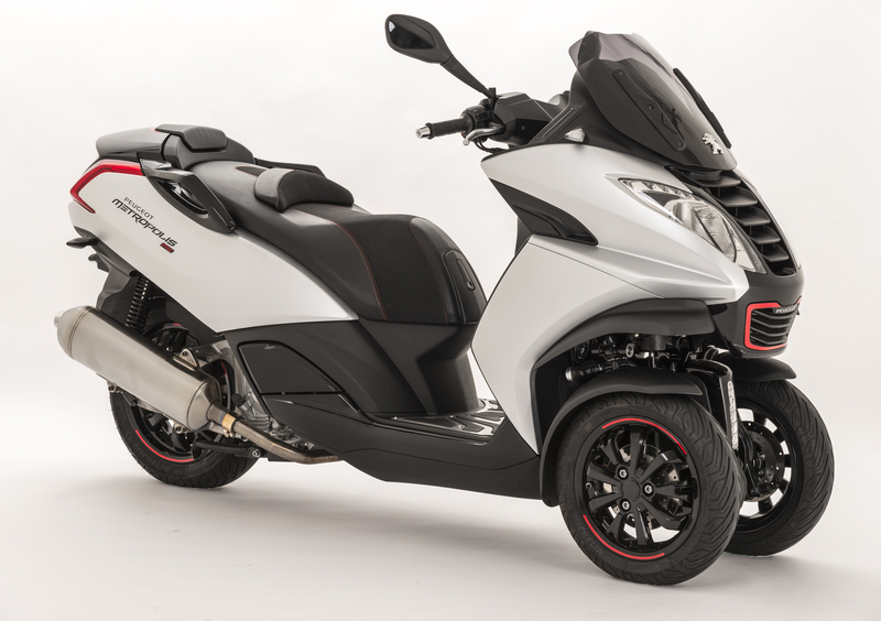 EICMA 2015: Peugeot Metropolis RS