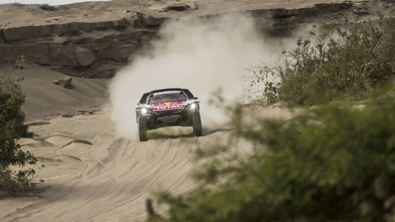 Dakar 2018. Kevin Benavides (Honda) nuovo Leader. Sainz (Peugeot) Missile