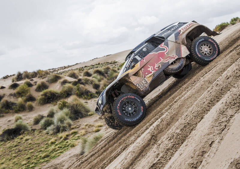 Dakar &lsquo;18. Peterhansel (Peugeot) e Meo (KTM) prima del Break