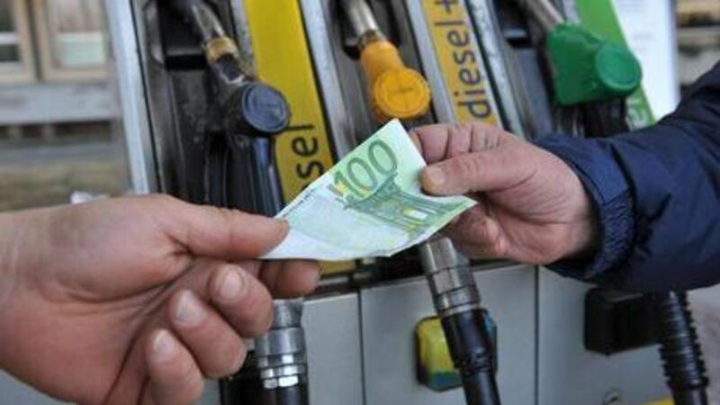 Schede carburante: stop dal prossimo luglio