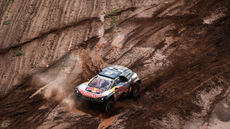 Dakar 2018. Rischio squalifica per Peterhansel e Sainz