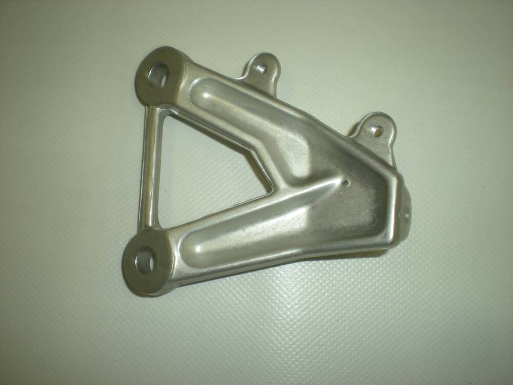 Piastra porta pedana ant. Dx - 82411231A Ducati