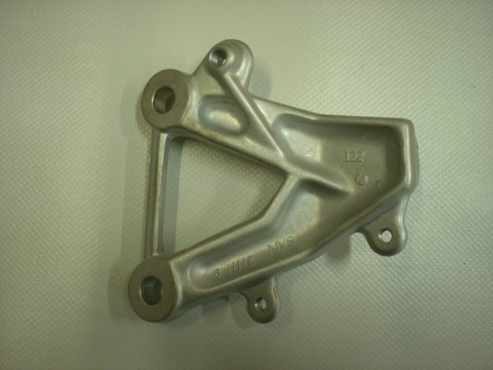 Piastra porta pedana Ant. Sx - 82411221A Ducati (2)