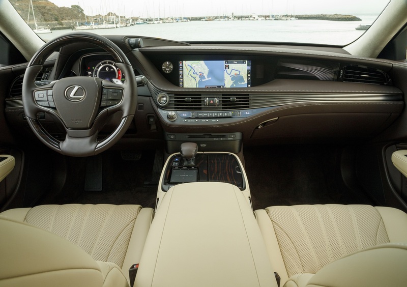 Lexus LS (2017-->>) (16)