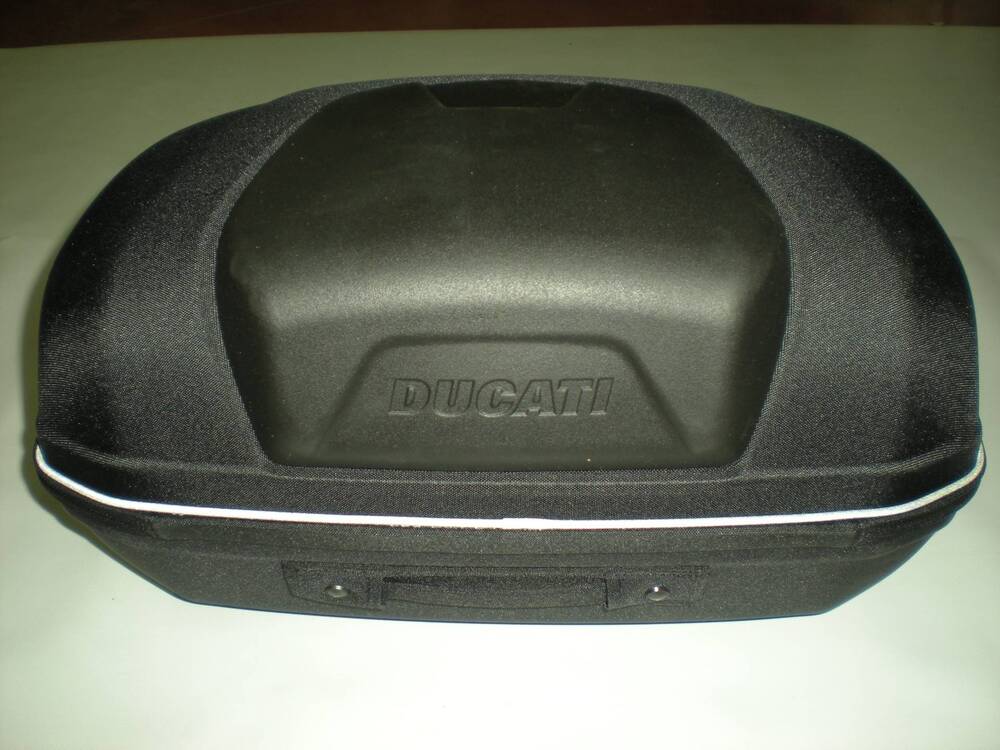 Kit top case Hym - 96780121A Ducati (3)