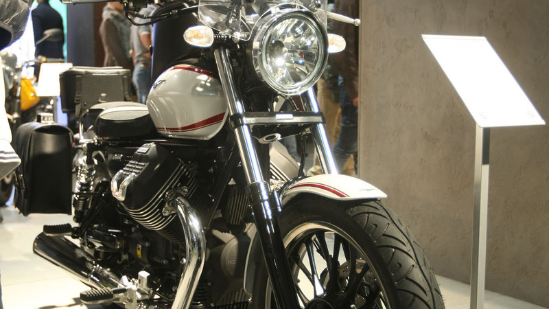 EICMA 2015: Moto Guzzi V9 Roamer