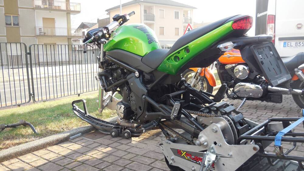 Kawasaki ER-6N (2009 - 11) (2)