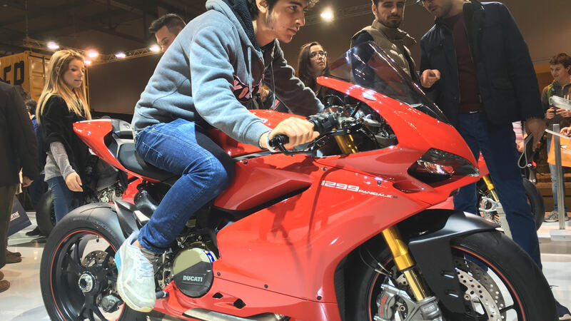 EICMA 2015: i giovani sognano le supersport. Facciamole piccole!