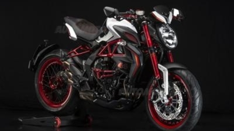 MV Agusta Dragster RR LH 44, la naked firmata da Lewis Hamilton 