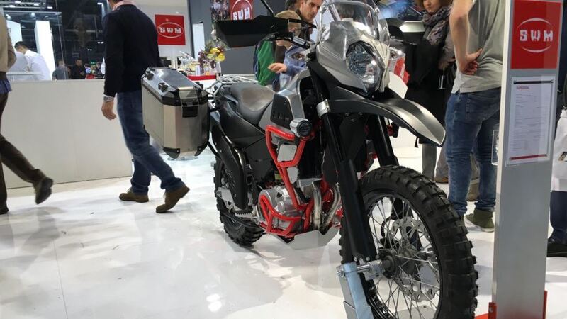 EICMA 2015: SWM Superdual 600