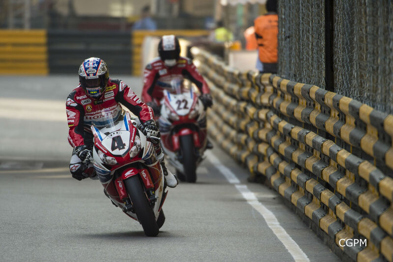 John McGuinness e Conor Cummins