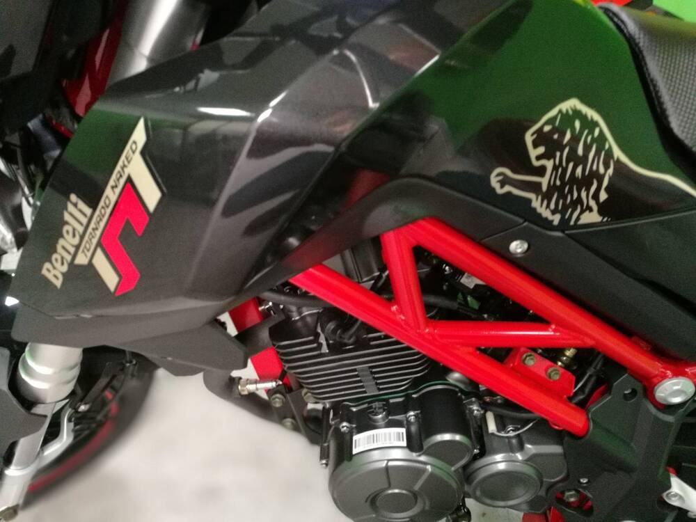 Benelli Tornado Naked T 125 (2017 - 20) (5)