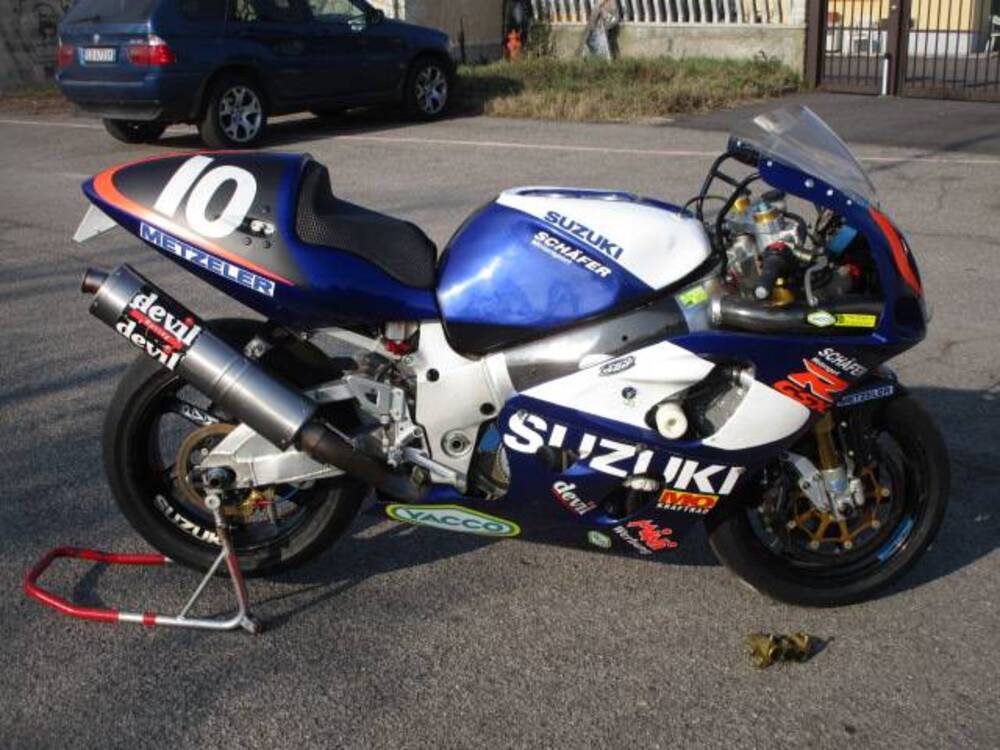 Suzuki GSX R 750 (1996 - 97) (4)