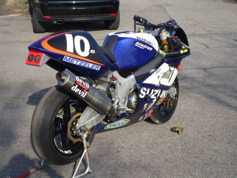 Suzuki GSX R 750 (1996 - 97) (5)