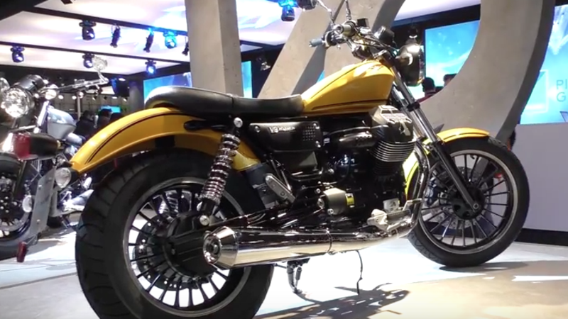 Moto Guzzi V9, il video