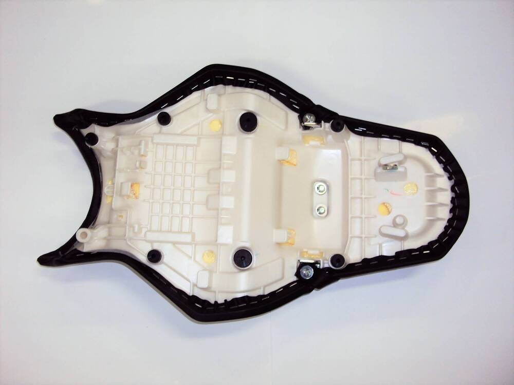 SELLA YAMAHA MT-10 (2)