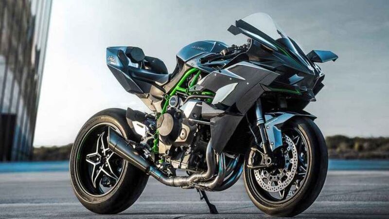 Kawasaki Ninja H2 e Ninja H2R: aperte le prenotazioni 2016