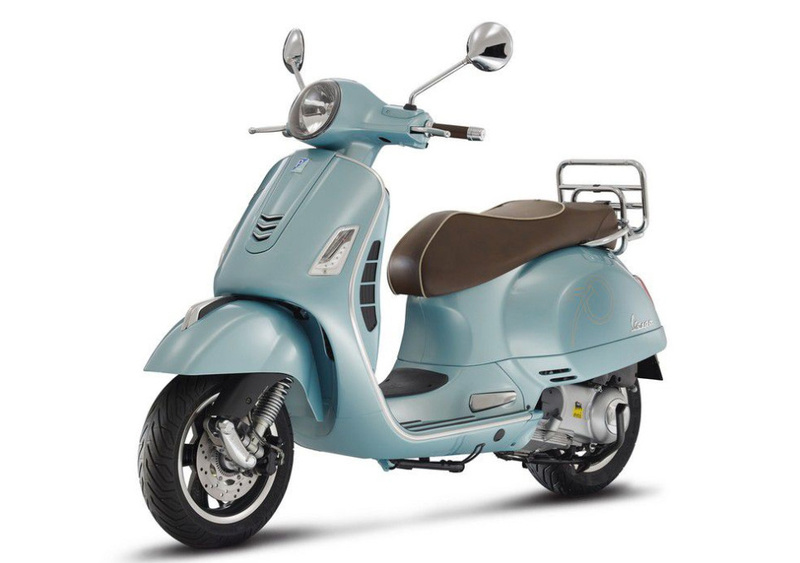 Vespa GTS 300 GTS 300 ABS Settantesimo (2016) (3)