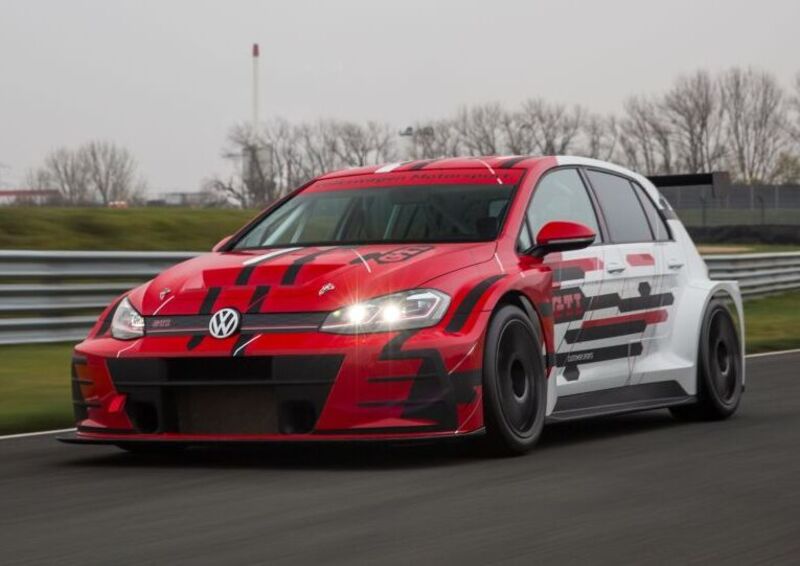 WTCR 2018: S&eacute;bastien Loeb Racing schiera la Volkswagen Golf TCR