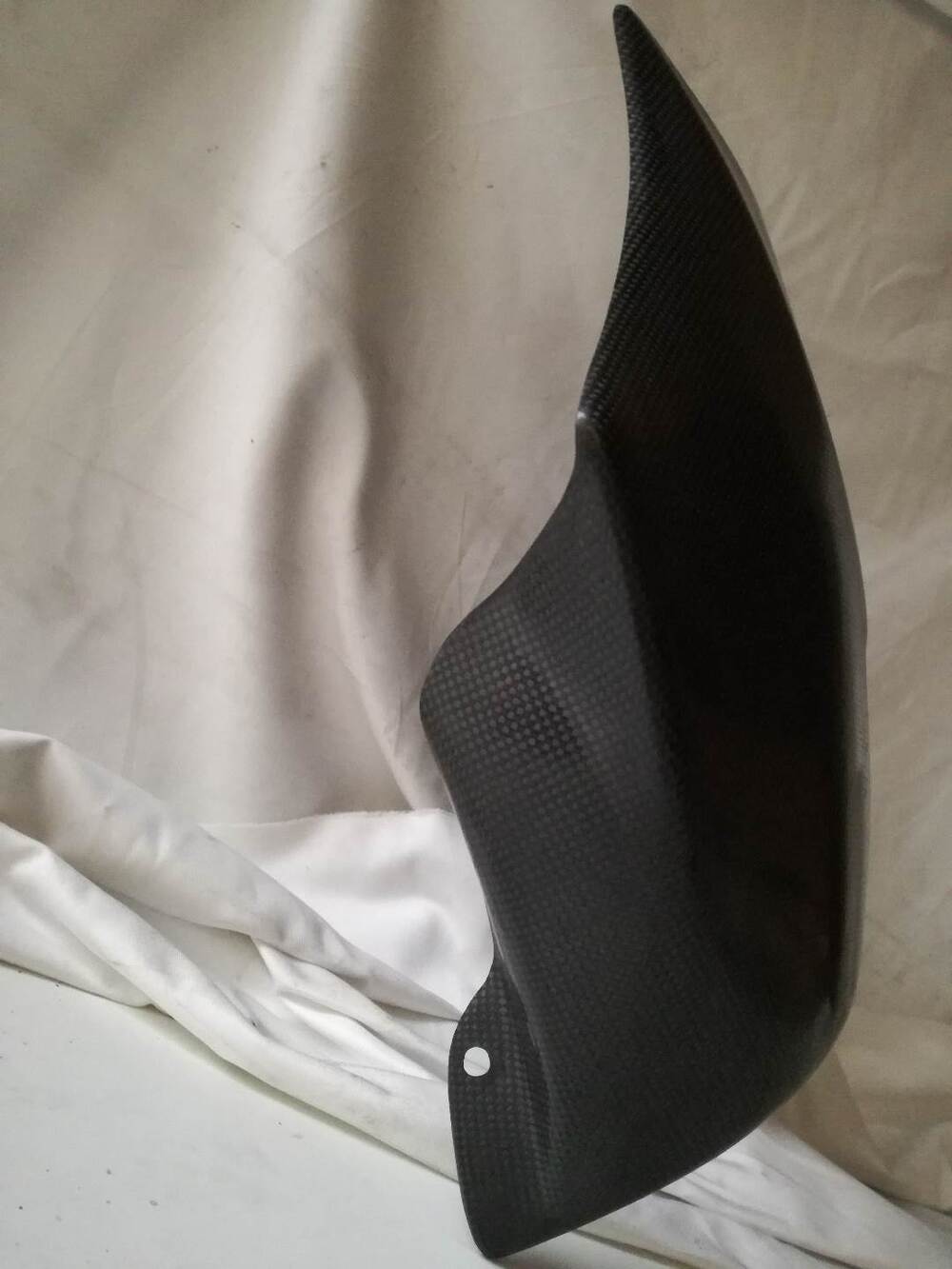 Cupolini Ducati -Triumph in carbonio Puig (2)