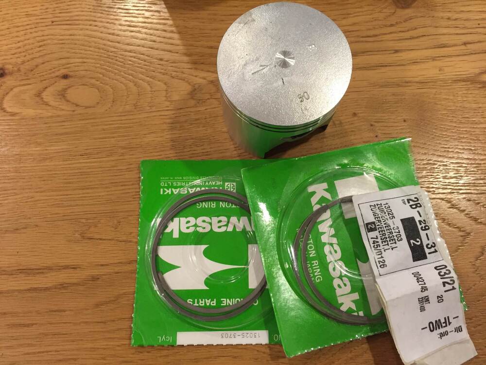 Kit Pistoni Kawasaki Jet Sky JS550 (3)
